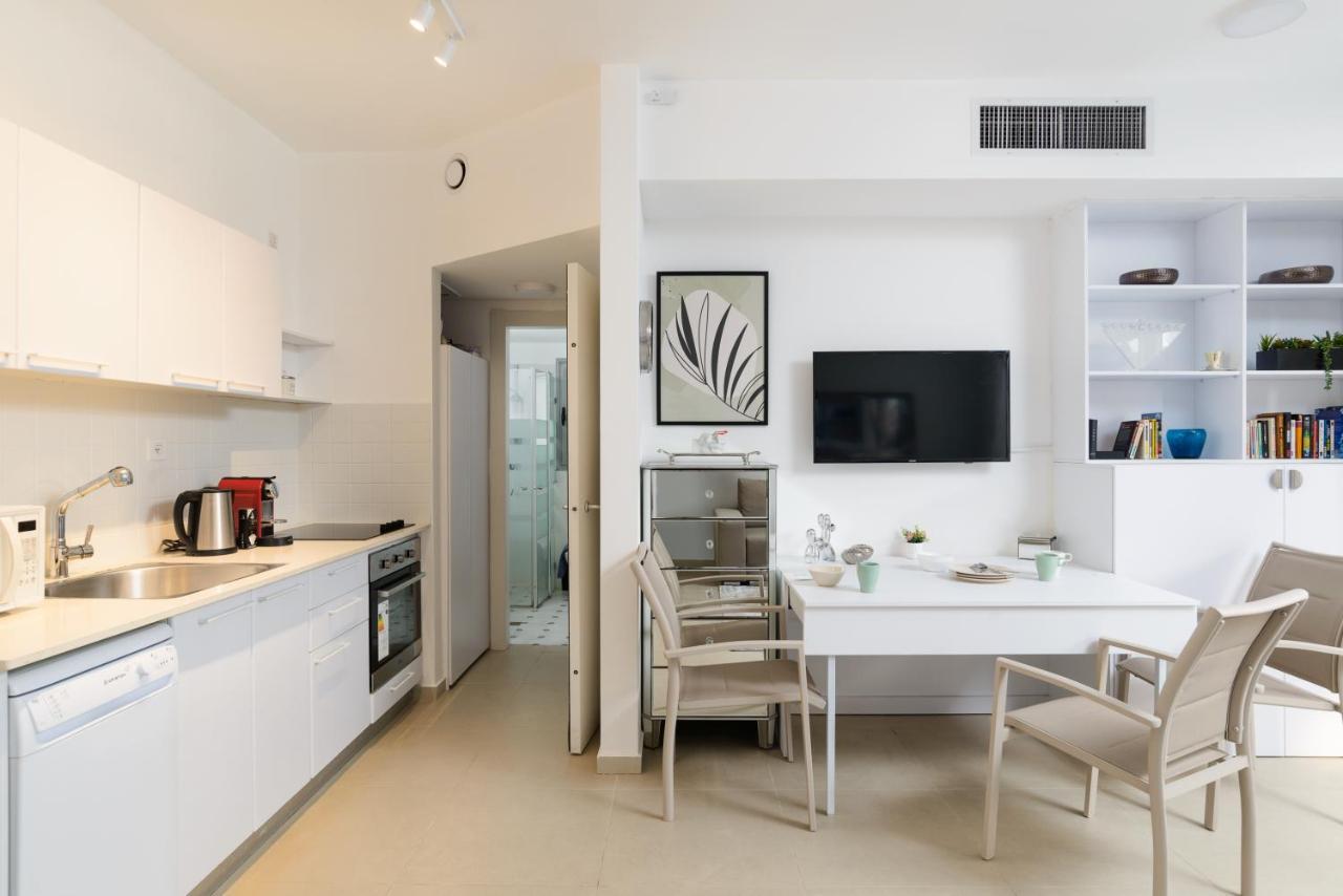 Quiet Hideaway & Terrace Near Beach By Feelhome Τελ Αβίβ Εξωτερικό φωτογραφία
